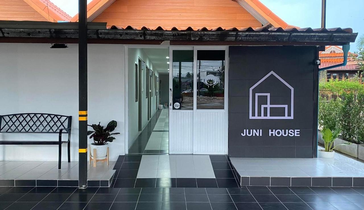לינה וארוחת בוקר Juni House צ'ומפון מראה חיצוני תמונה
