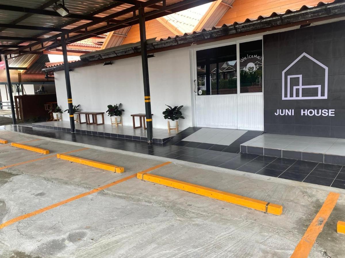 לינה וארוחת בוקר Juni House צ'ומפון מראה חיצוני תמונה