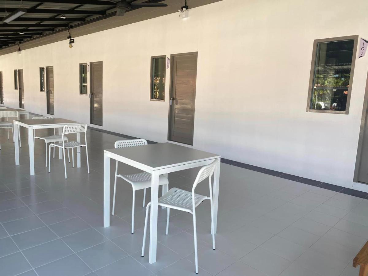 לינה וארוחת בוקר Juni House צ'ומפון מראה חיצוני תמונה