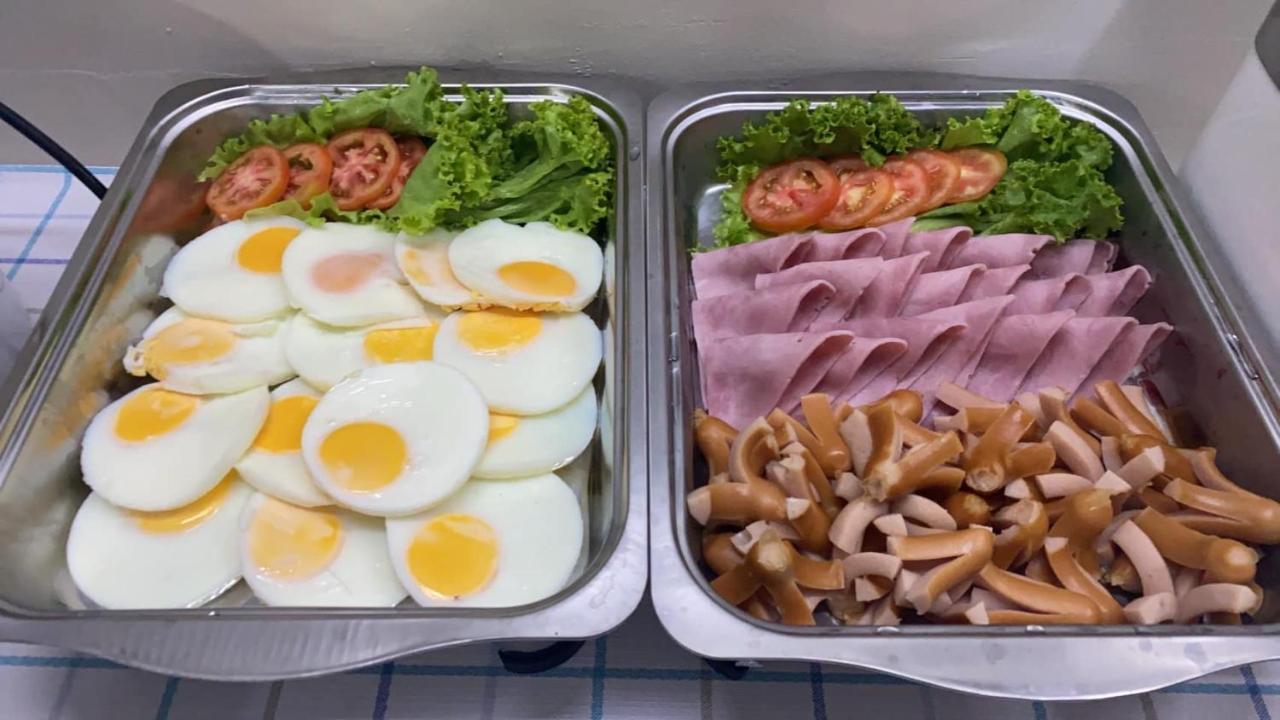 לינה וארוחת בוקר Juni House צ'ומפון מראה חיצוני תמונה