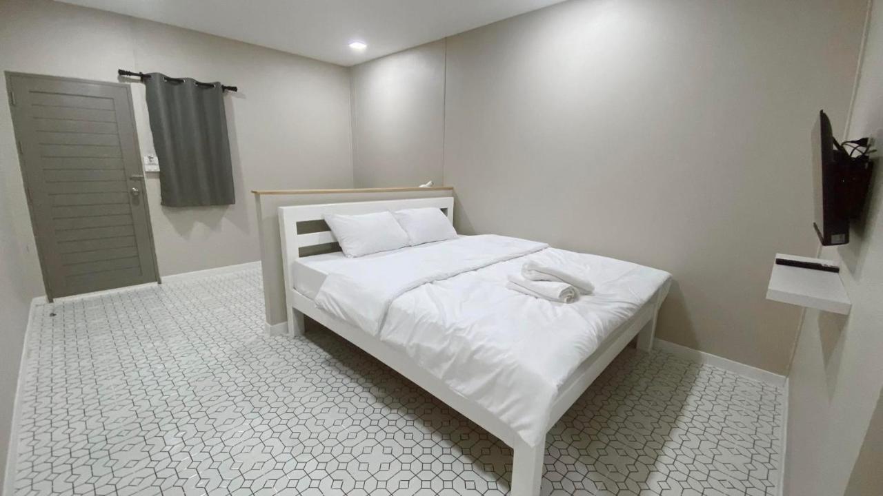 לינה וארוחת בוקר Juni House צ'ומפון מראה חיצוני תמונה