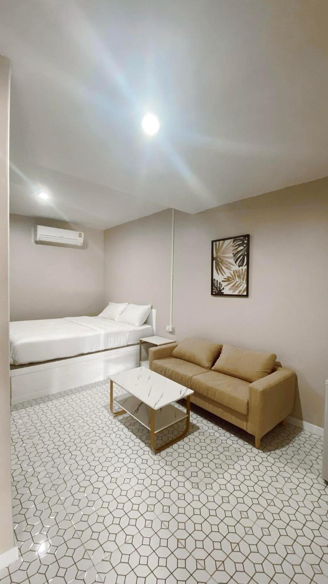 לינה וארוחת בוקר Juni House צ'ומפון מראה חיצוני תמונה