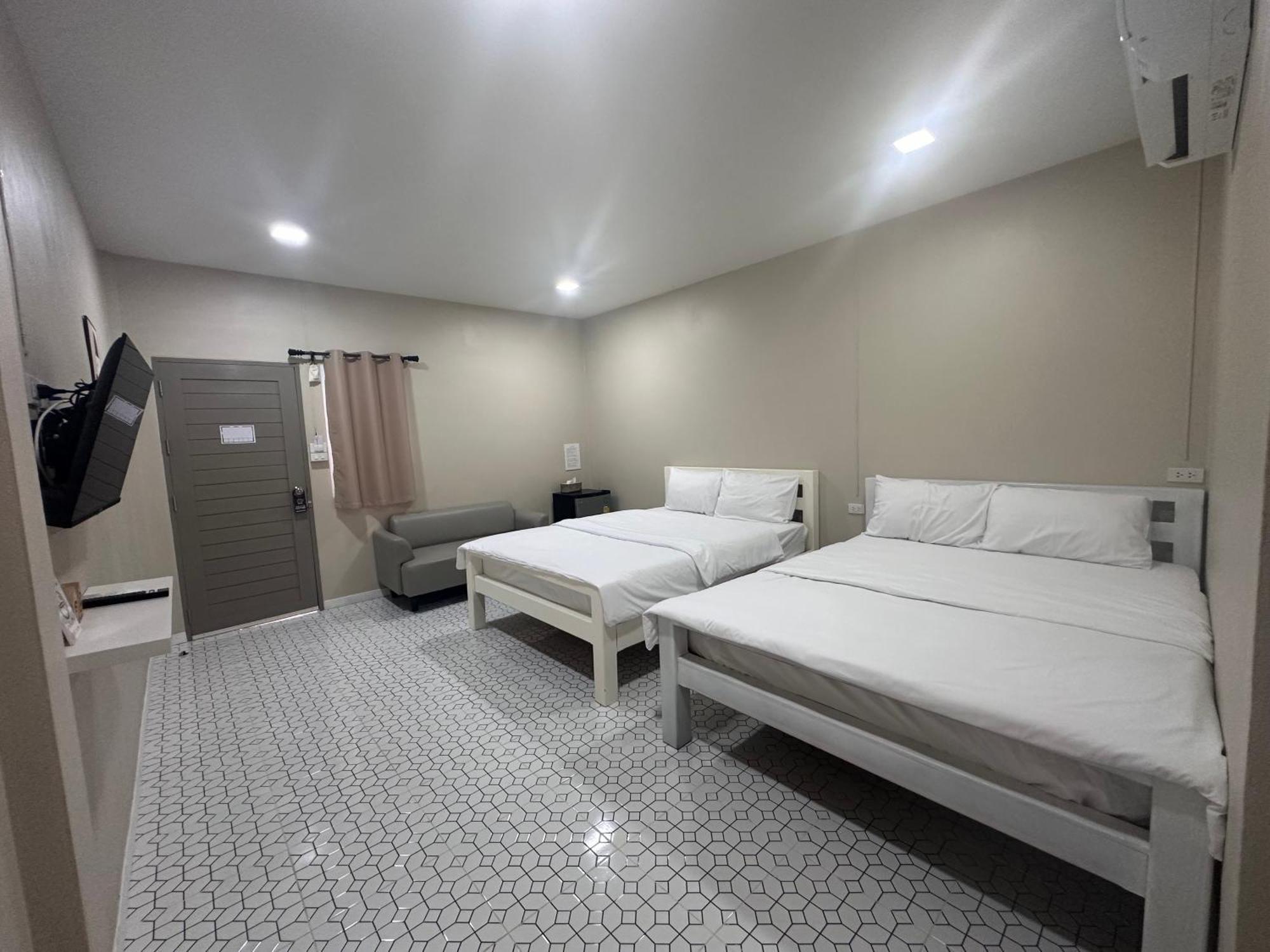 לינה וארוחת בוקר Juni House צ'ומפון מראה חיצוני תמונה