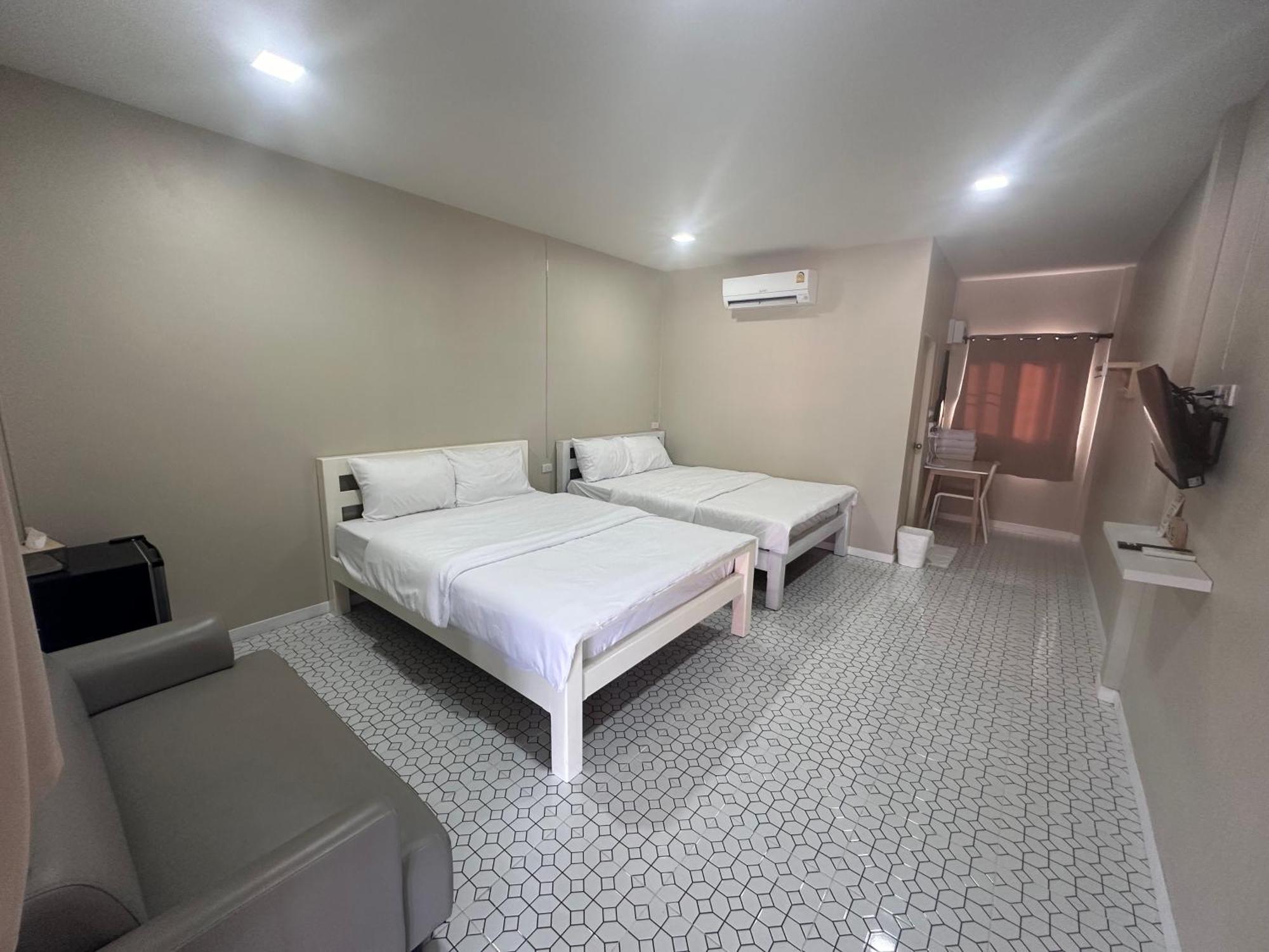 לינה וארוחת בוקר Juni House צ'ומפון מראה חיצוני תמונה